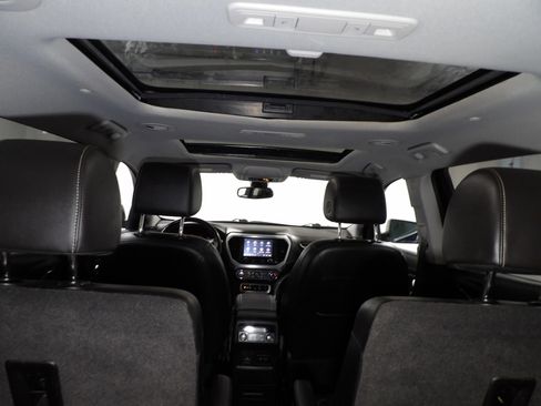 Used 2022 GMC Acadia SLT w/ Preferred Package AWD/4WD image 10