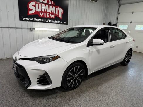 Used 2017 Toyota Corolla SE w/ Carpet Mat Package (TMS) FWD image 1