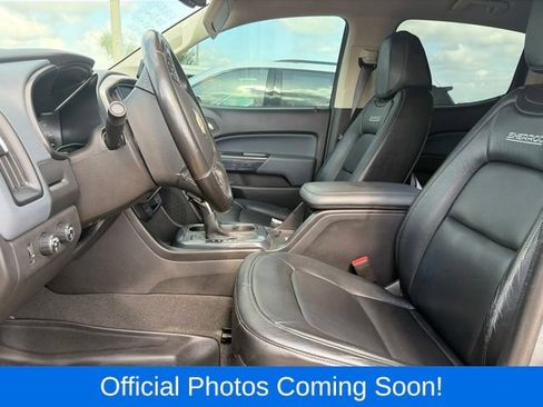 Used 2022 Chevrolet Colorado Z71 w/ Safety Package AWD/4WD image 3