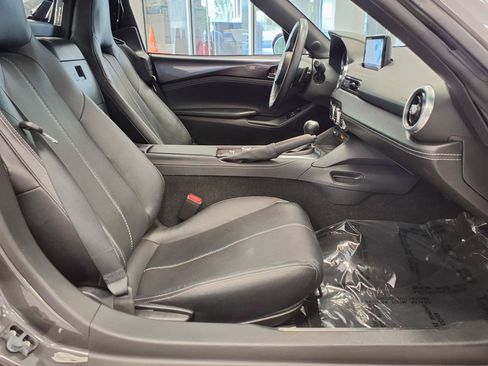 Used 2025 MAZDA MX-5 Miata RF Grand Touring RWD image 10