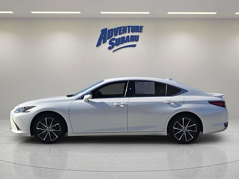 Used 2024 Lexus ES 300h w/ Premium Package image 4