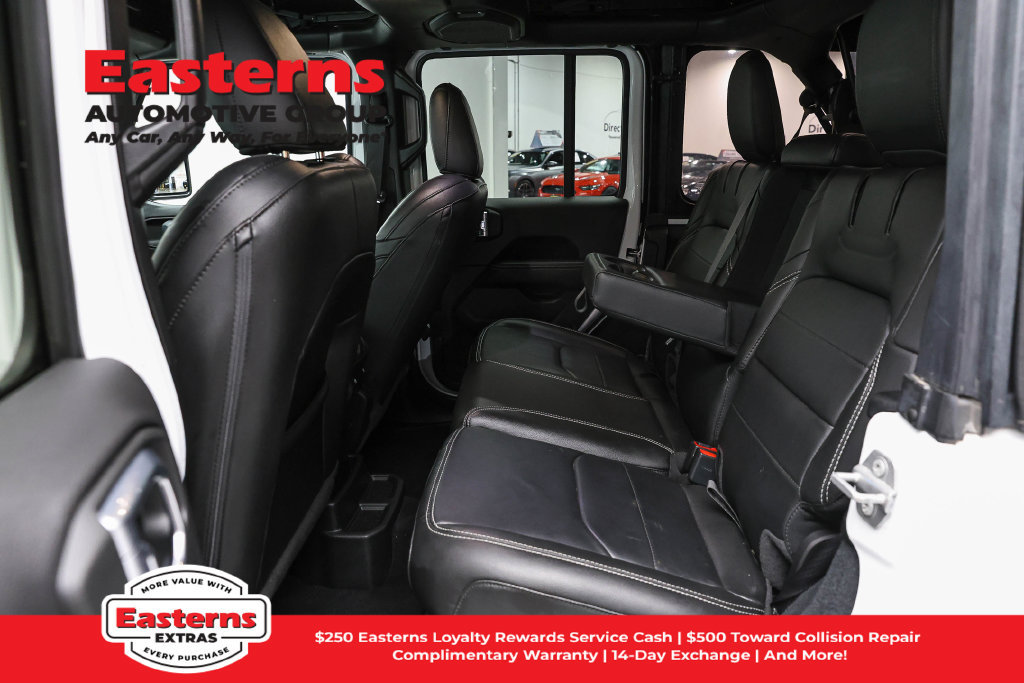 Used 2022 Jeep Wrangler Unlimited Sahara w/ Cold Weather Group AWD/4WD image 23