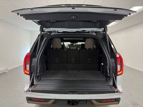 Used 2025 Ford Expedition King Ranch image 9