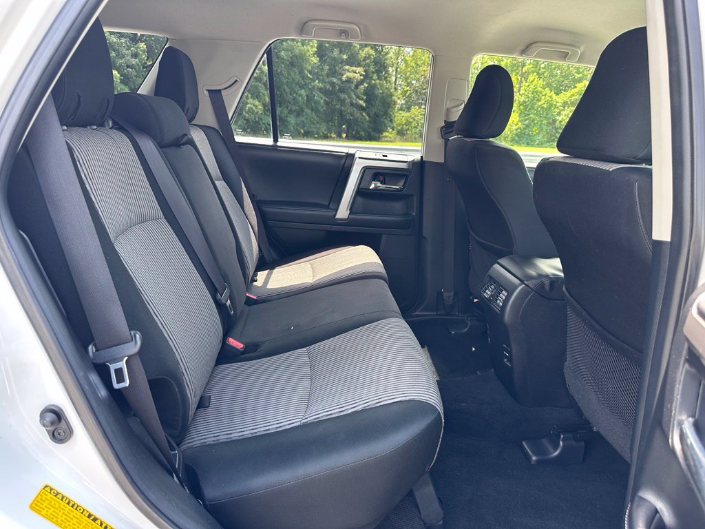 Used 2016 Toyota 4Runner SR5 AWD/4WD image 20
