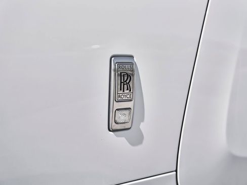 Used 2020 Rolls-Royce Wraith RWD image 9