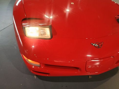 Used 1998 Chevrolet Corvette Convertible image 37