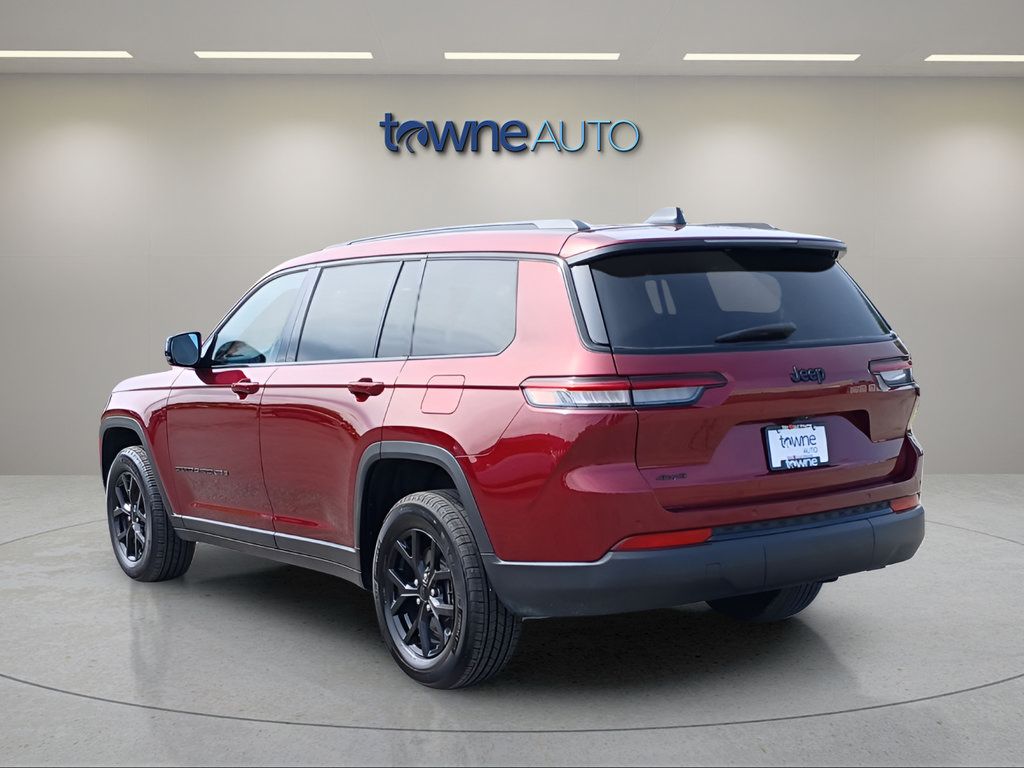 Used 2025 Jeep Grand Cherokee L Altitude AWD/4WD image 4