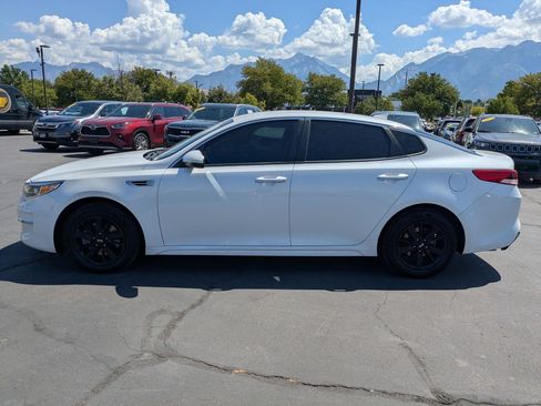 Used 2017 Kia Optima LX FWD image 9