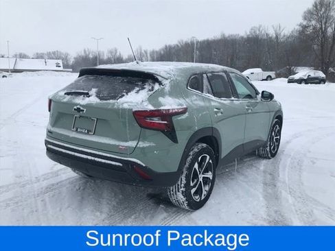 Certified 2024 Chevrolet Trax RS w/ Sunroof Package image 3