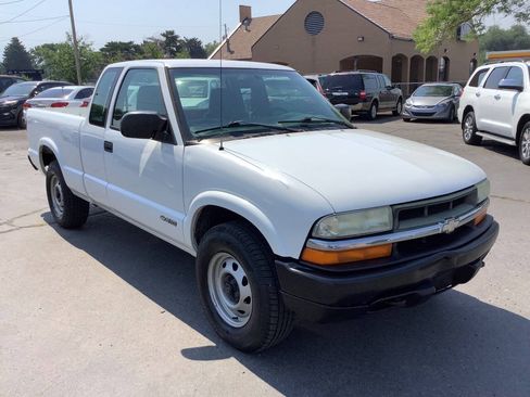 Used 2002 Chevrolet S10 Pickup 4x4 Extended Cab w/ Comfort Convenience Pkg image 6