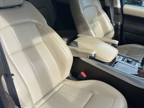 Used 2020 Land Rover Range Rover Sport HSE image 21