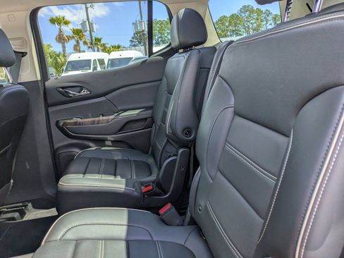 Certified 2023 GMC Acadia Denali w/ Denali Ultimate Package FWD image 14