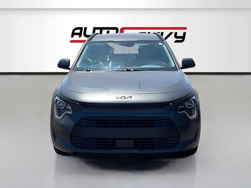 Used 2023 Kia Niro EX FWD image 2