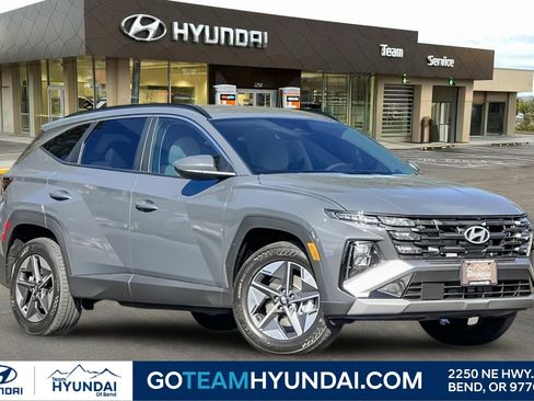 New 2026 Hyundai Tucson SEL image 1