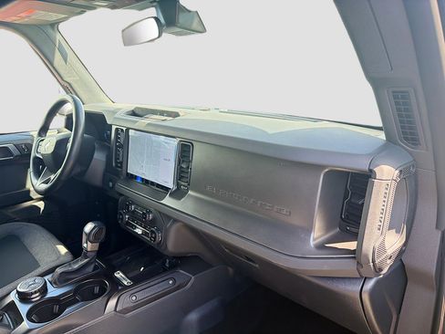 Used 2025 Ford Bronco Big Bend image 14