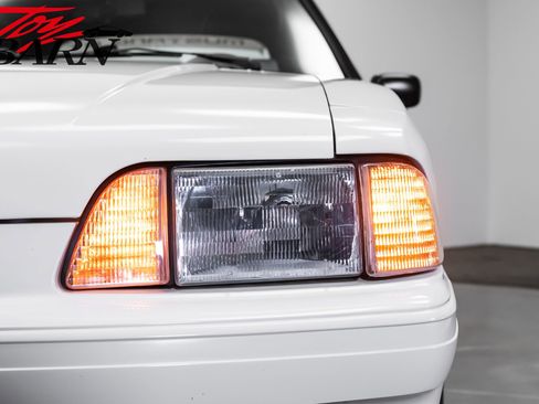 Used 1992 Ford Mustang GT RWD image 18