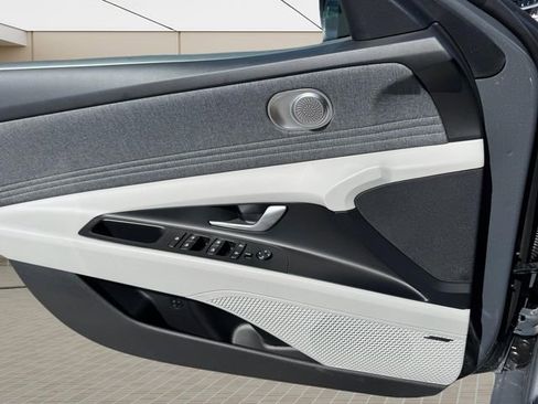 New 2026 Hyundai Elantra Limited FWD image 22