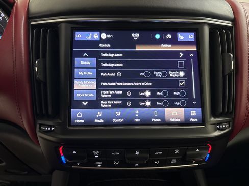 Used 2022 Maserati Levante GT image 22