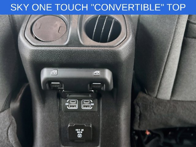 Used 2026 Jeep Wrangler Unlimited Sahara AWD/4WD image 24