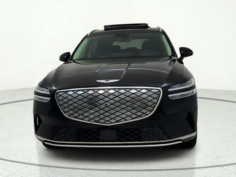 Used 2025 Genesis Electrified GV70 w/ Prestige Package AWD/4WD image 3