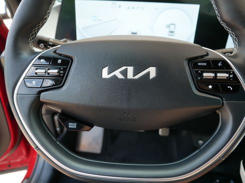Certified 2024 Kia EV6 GT-Line AWD/4WD image 25
