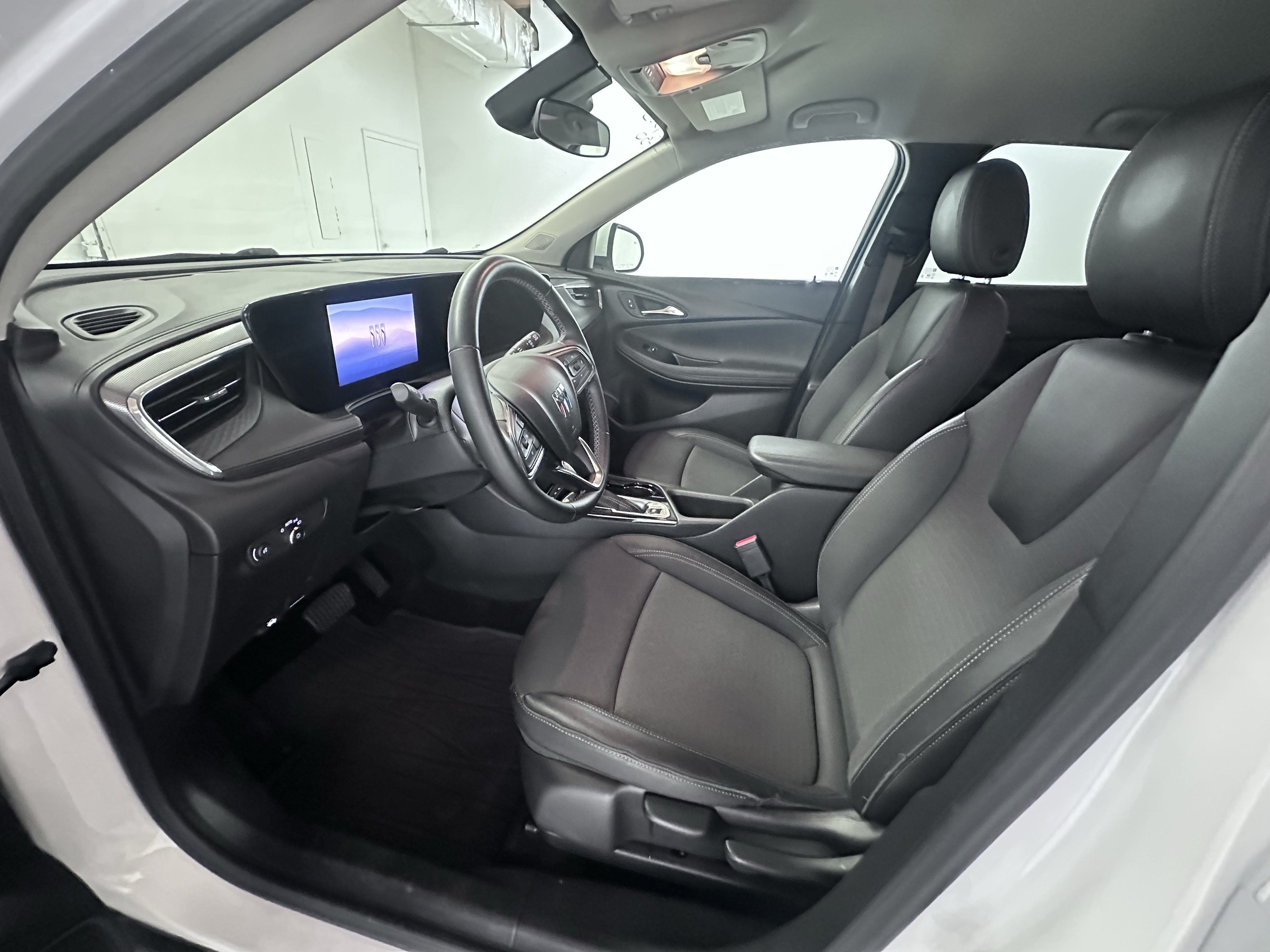 Used 2024 Buick Encore GX Preferred AWD/4WD image 39