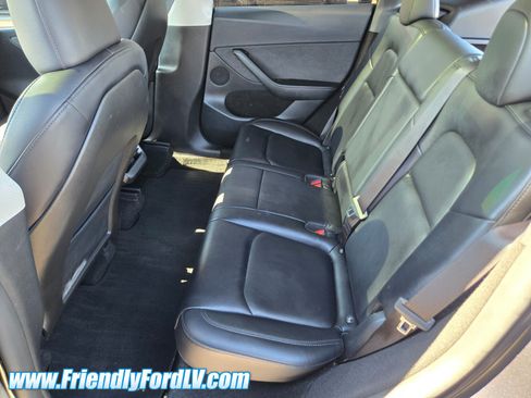 Used 2024 Tesla Model Y Long Range RWD image 9