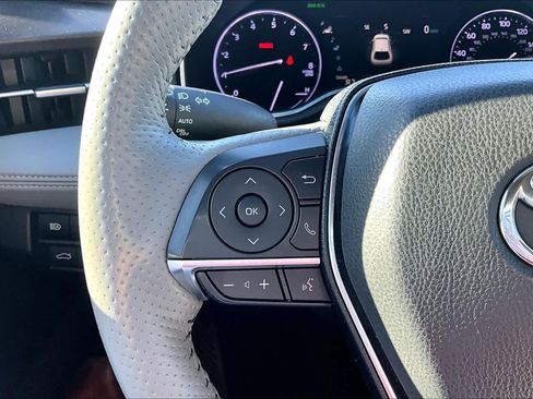 Used 2019 Toyota Avalon Limited FWD image 22
