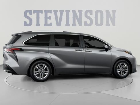 New 2026 Toyota Sienna Limited FWD image 11