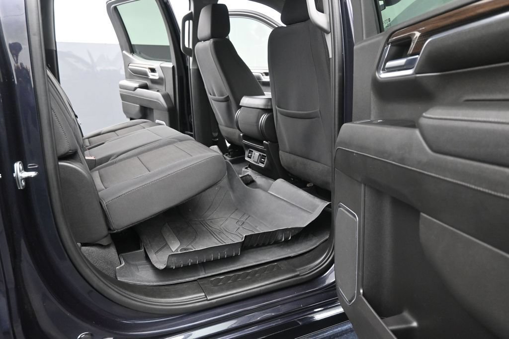 Used 2023 Chevrolet Silverado 1500 LT RWD image 18