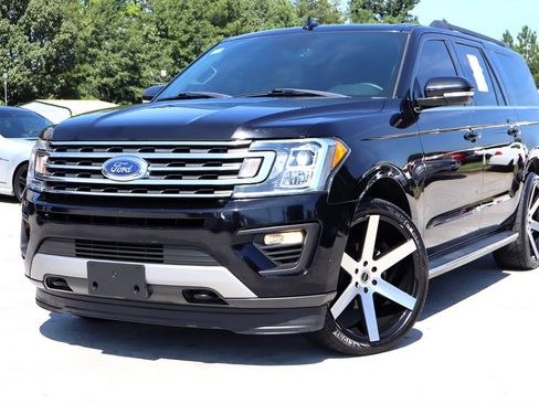 Used 2018 Ford Expedition Max XLT w/ Equipment Group 202A AWD/4WD image 10