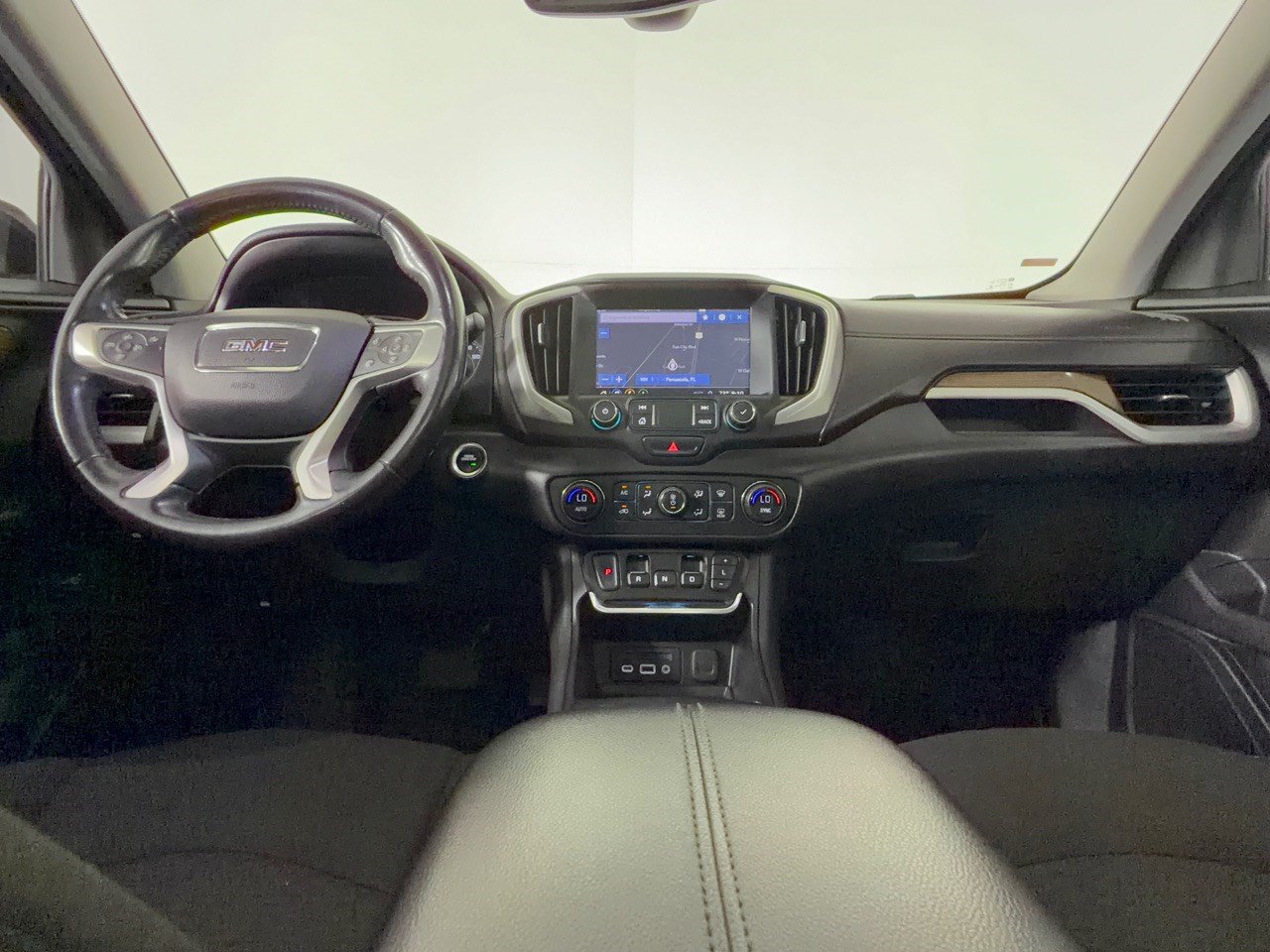 Used 2020 GMC Terrain SLE w/ Driver Convenience Package FWD image 17