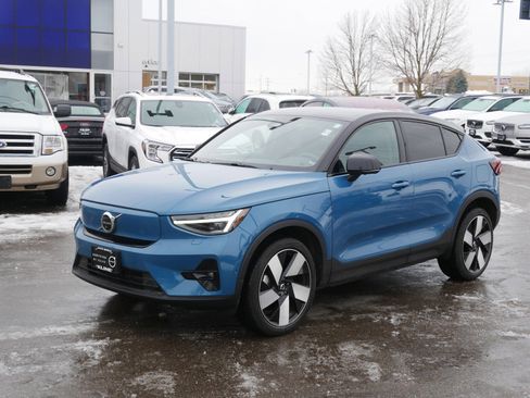 Certified 2022 Volvo C40 P8 Recharge Ultimate image 3