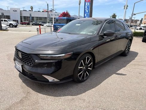 Used 2024 Honda Accord Touring image 3