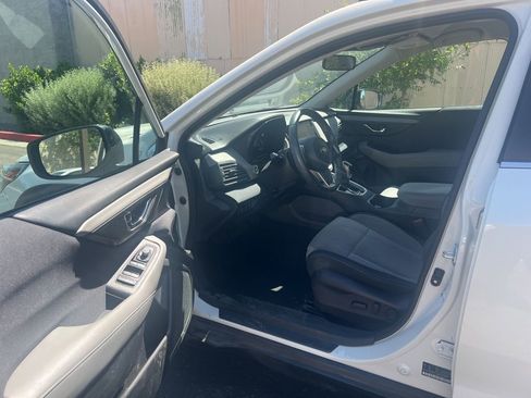 Used 2023 Subaru Outback Premium AWD/4WD image 5