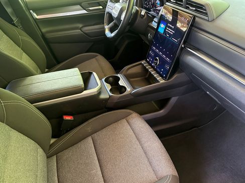 Used 2025 GMC Terrain Elevation AWD/4WD image 20