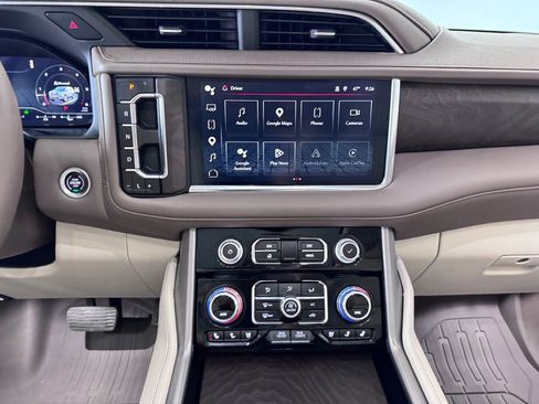 Certified 2024 GMC Yukon Denali w/ Max Trailering Package AWD/4WD image 15