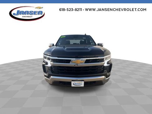 Used 2024 Chevrolet Silverado 1500 LT image 3