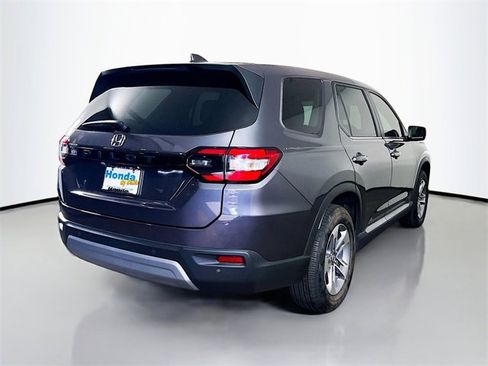 Certified 2025 Honda Pilot EX-L image 9