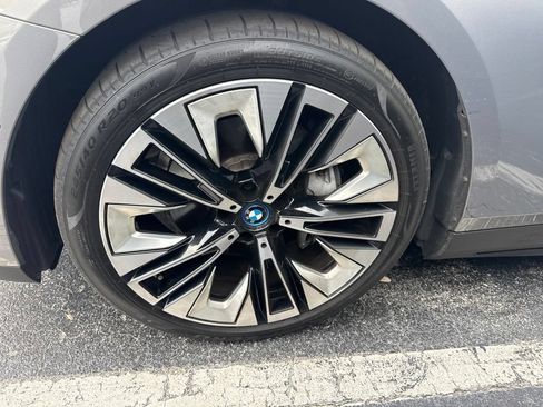 Used 2024 BMW i5 eDrive40i w/ M Sport Package RWD image 6