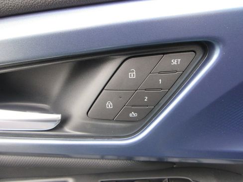 New 2026 Chevrolet Equinox EV LT w/ Convenience Package II image 23