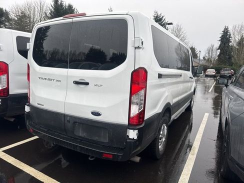 Used 2023 Ford Transit 350 XLT image 3
