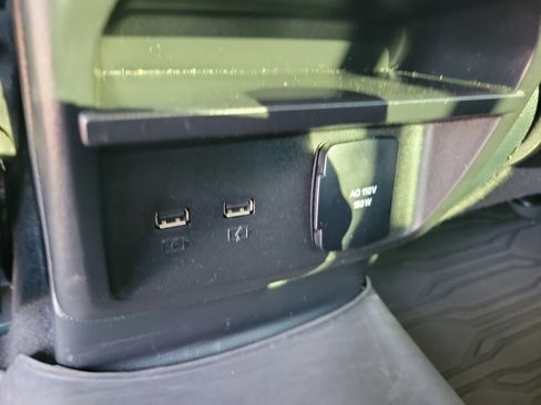 Used 2021 Ford Ranger Lariat w/ Tremor Off-Road Package image 18