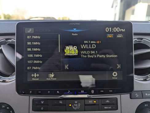 Used 2015 Ford F250 XLT w/ XLT Value Package image 19