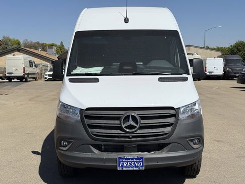 New 2025 Mercedes-Benz Sprinter 2500 image 5