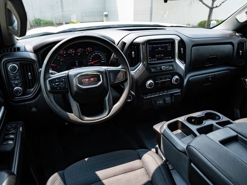 Used 2024 GMC Sierra 1500 Pro w/ Pro Value Package AWD/4WD image 4
