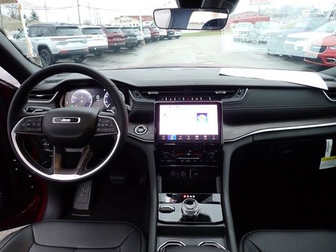 New 2025 Jeep Grand Cherokee Limited w/ MOPAR Finishing Package image 14