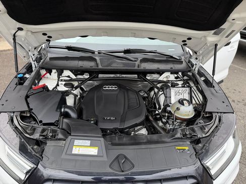 Used 2020 Audi Q5 2.0T Premium w/ Titanium Sport Package image 14
