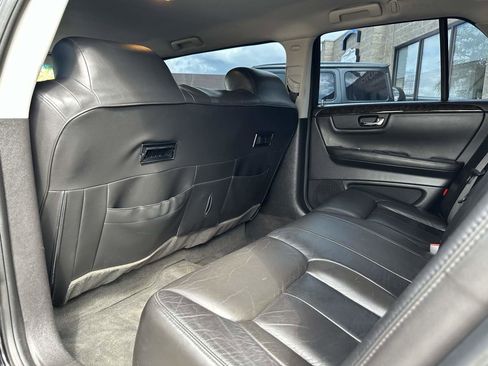 Used 2011 Cadillac DTS Limousine image 49