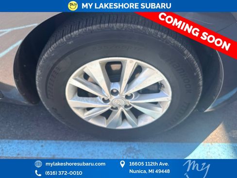 Used 2017 Kia Sedona LX w/ LX Essentials Premium Package FWD image 13